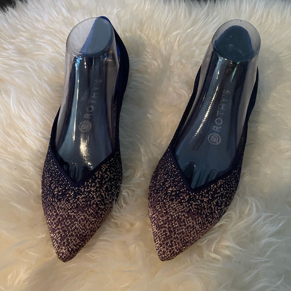 Shoes - Rothy’s women’s 11 The Point navy rose gold ballet flat shoes